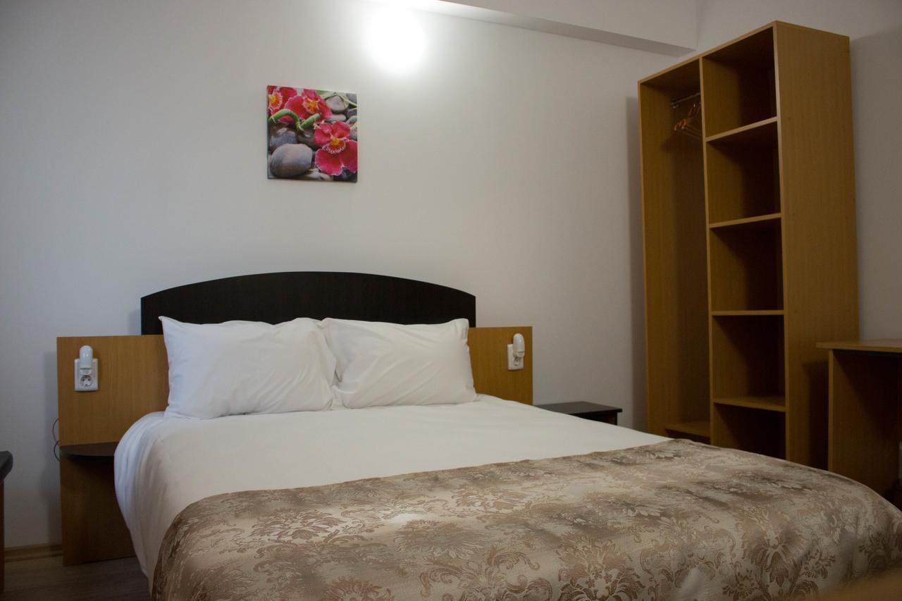 Rent Room N&S Iasi Exterior photo